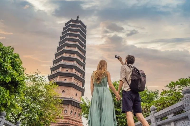 Kiến trúc uy nghiêm, cổ kính tại chùa Bái Đính – điểm đến tâm linh nổi tiếng Ninh Bình.